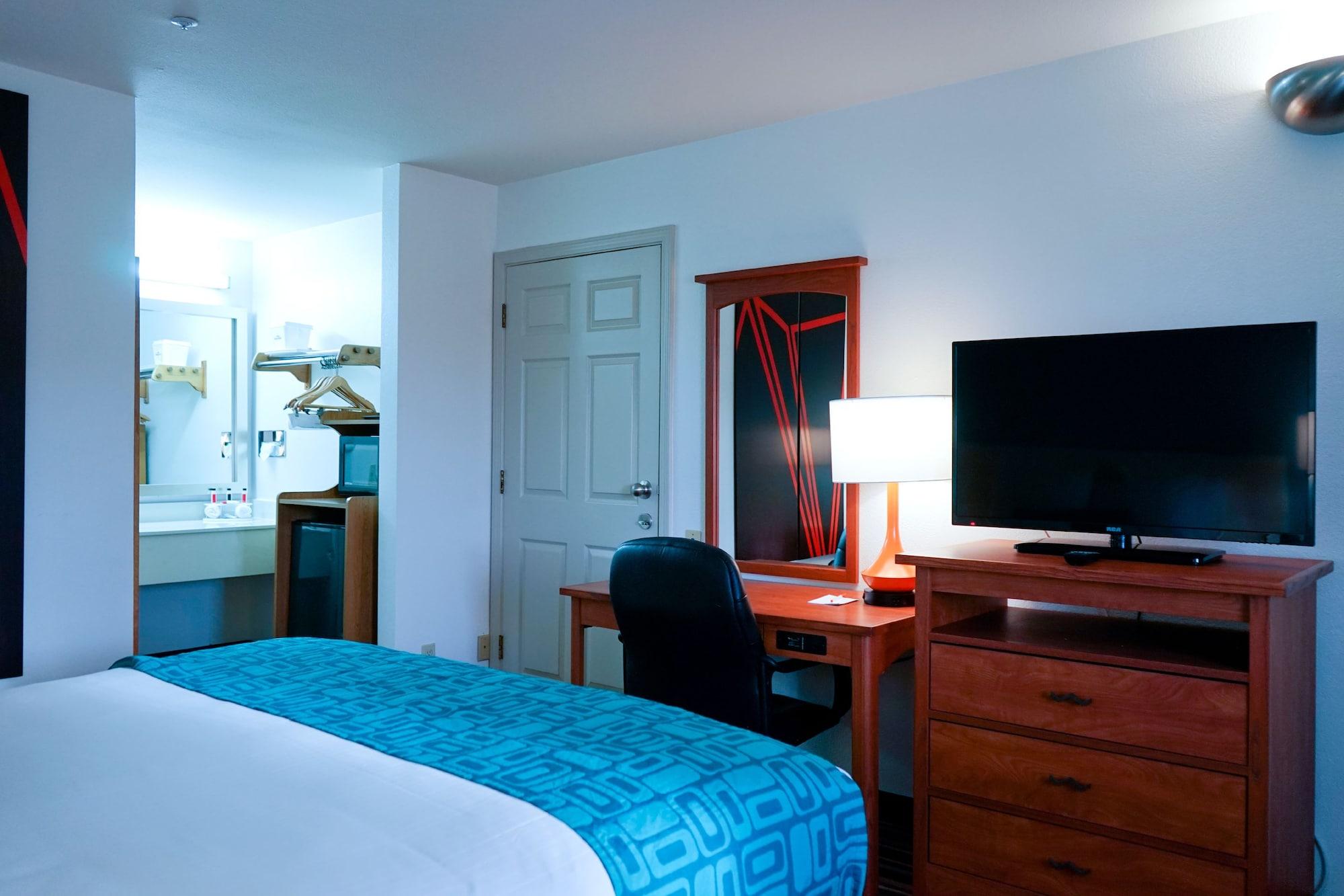 Howard Johnson By Wyndham Salinas Extérieur photo
