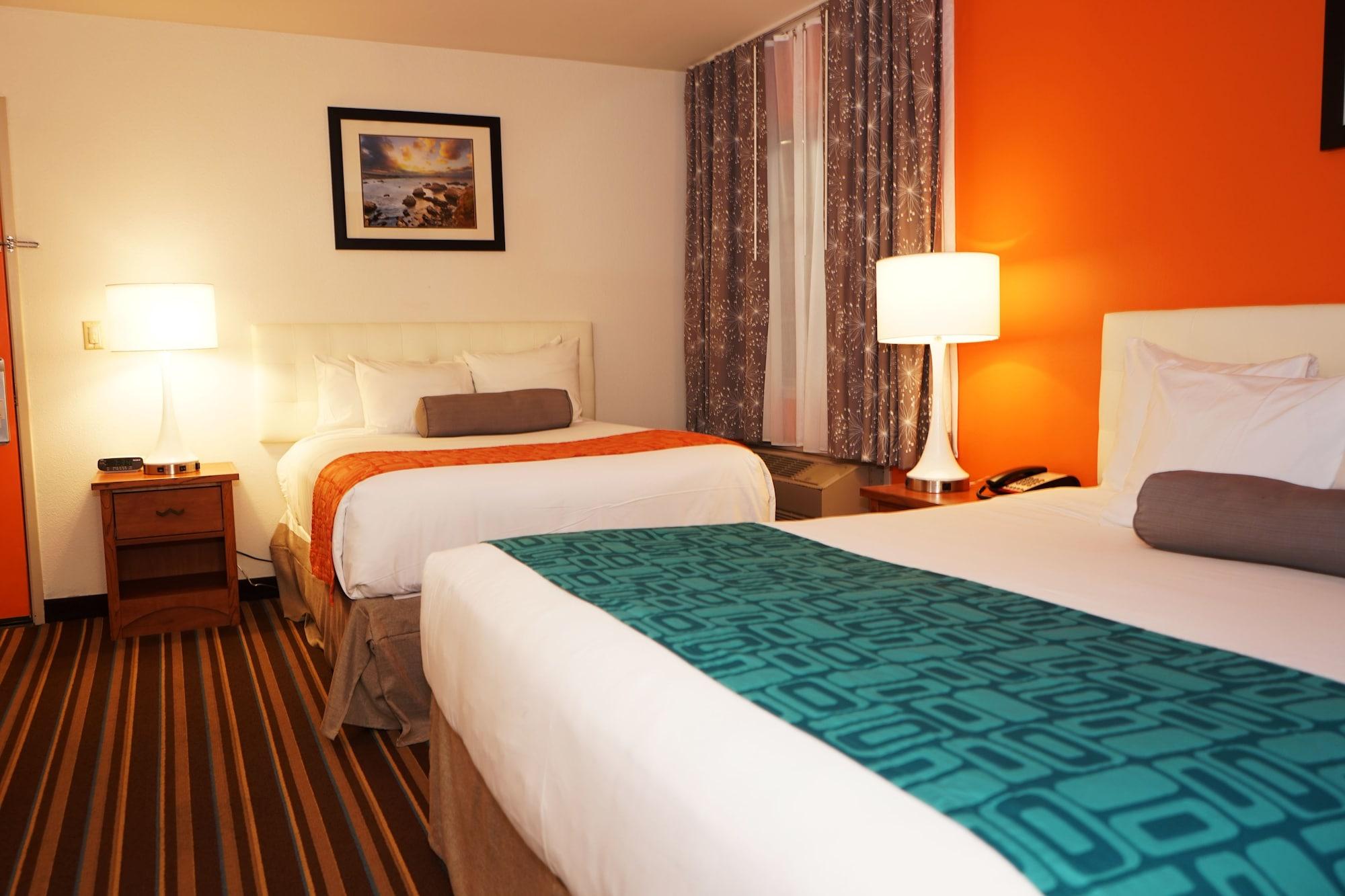 Howard Johnson By Wyndham Salinas Extérieur photo