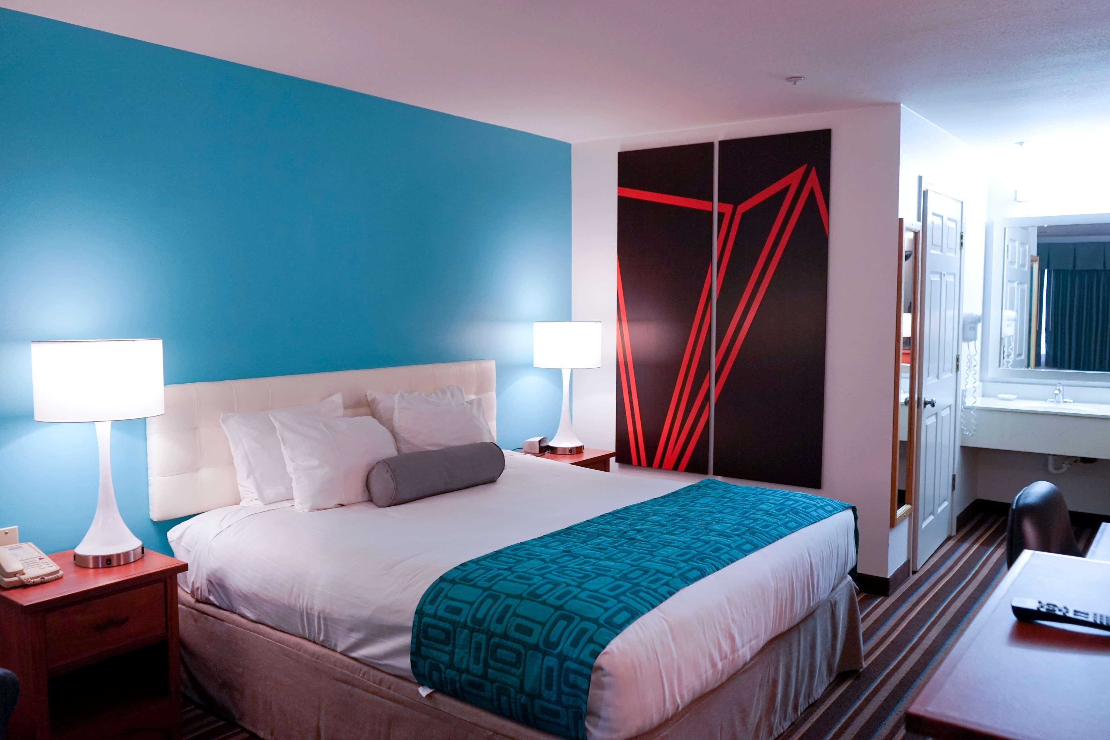 Howard Johnson By Wyndham Salinas Extérieur photo
