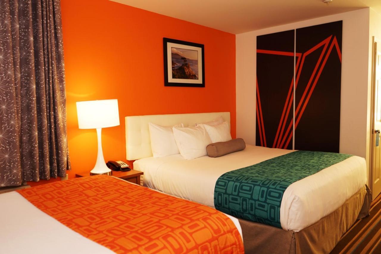 Howard Johnson By Wyndham Salinas Extérieur photo